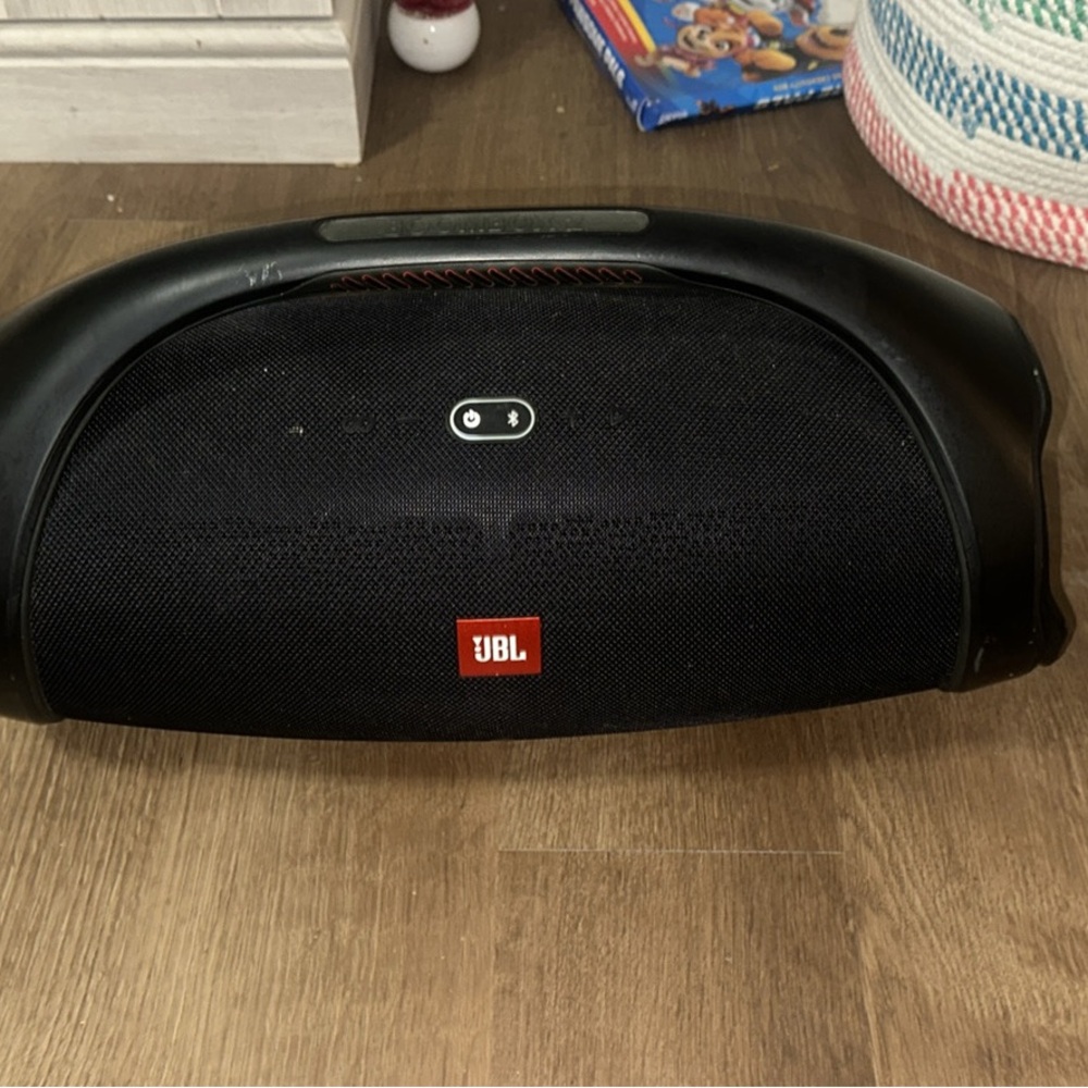 Jbl boombox 2